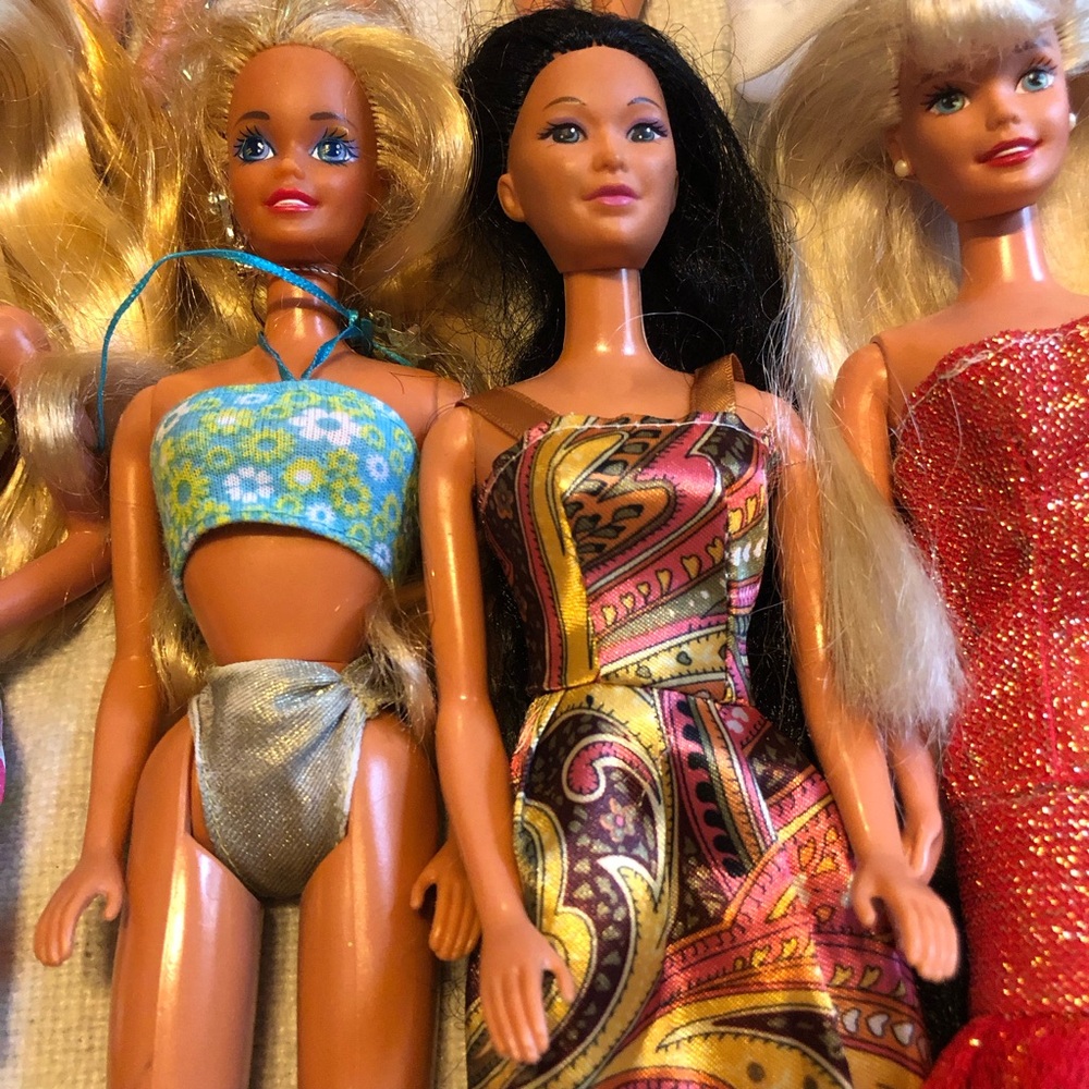 Huge lot of vintage 80s/90s Barbies - Picture 3 of 13